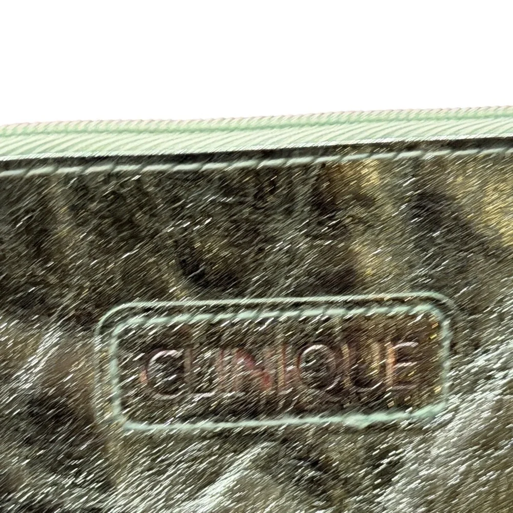 Clinique Green Metallic Textured Cosmetic Bag Pouch Clutch Zipper Easter Basket‎